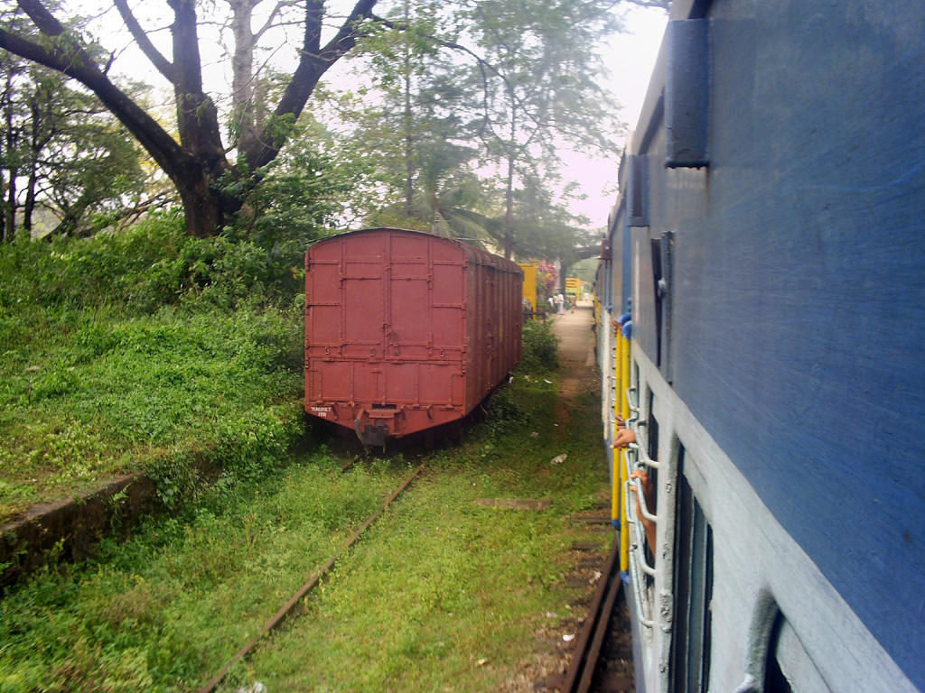 26_lone_goods_wagon_tenmalai