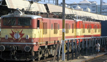 AJJ Wam4_s in front of Yelagiri exp modified