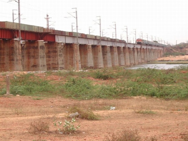 Trains_over_Pennar_NLR.jpg