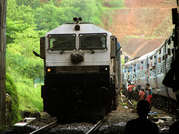 wdp4_20031_mandovi_exp_ratnigiri.jpg