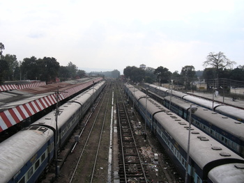 Dehradun station: Hardwar end. 