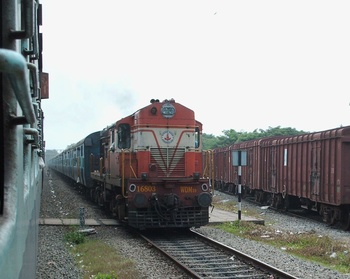 EKM WDM2B waits with a intercity passenger at Calicut Paul Kuruvilla 30th Oct 07