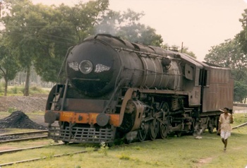 WP_7102_at_Hapur_Jcn_16_July_1984.jpg