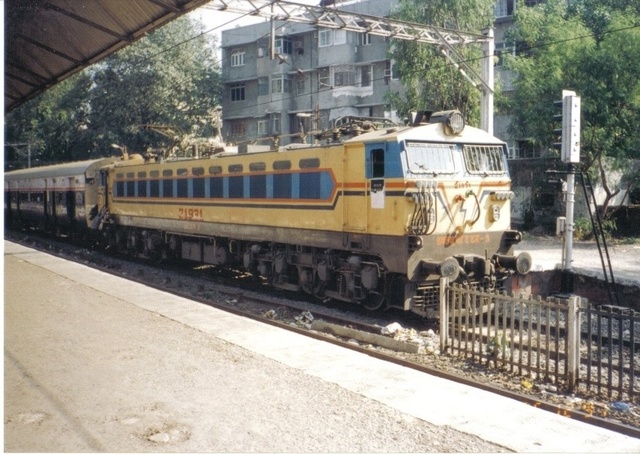 Newly arrived WCAM-3#21931 hauls the DECCAN QUEEN in DEC 97...by Devraj.s.Malekar