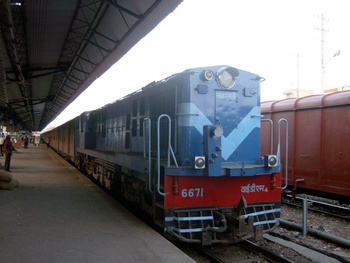 YDM_4_6671_on_the_other_side_of_the_train_i_had_clicked_a_pic_of_this_loco_a_week_back_and_then_it_was_in_a_brown_livery_seems_i