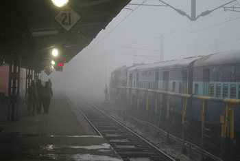 14_early_morning_fog_barauni