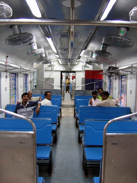 digha_dmu_coach2.jpg