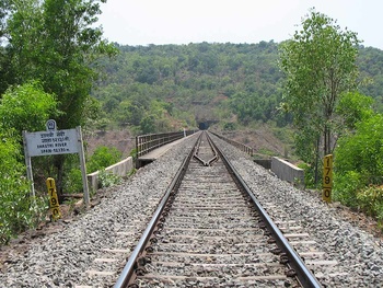 ParchuriTunnel_Shastri_1May2009