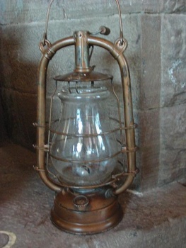 nwr_oil_hurricane_lamp.jpg