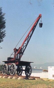 nwr_hand_crane_1890.jpg