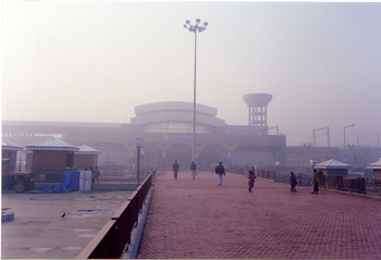 delhimetro_Shahdara_25Dec02.jpg