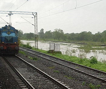 Katni WDM - 2 # 16773 near PNVL (Dhirendra Maurya)