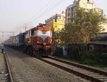 Patna Bandra express with Vatva WDM-3A # 14073 going towards BDTS