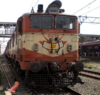 TKD WAM-4 # 21278 with its sibling at BSR with container rake.