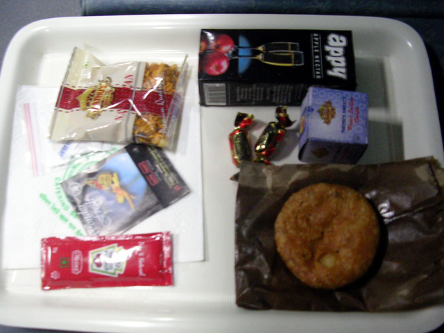 Mumbai_Rajdhani_snacks.jpg