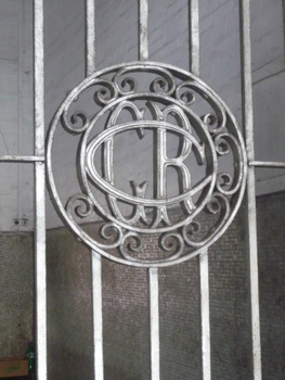 SLR_CR Crest