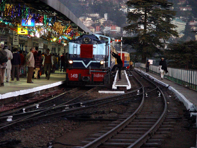 simla_station_ksr_vikas_8nov03.jpg