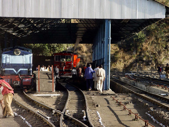 simla_trip_shed_ksr_8nov03.jpg