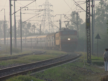 poorva_express_at_pragati_maidan_vikas_2nov03.jpg