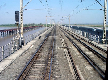 vasai_creek_bridge_old_current_and_new.jpg