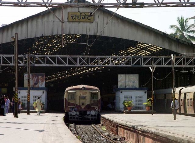 churchgate_station.jpg