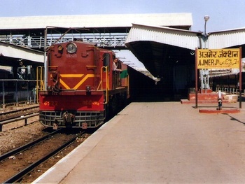 12_YDM_4_6522_departing_Ajmer_with_a_goods_rake.jpg