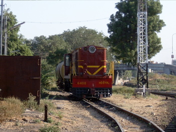 orange_liveried_YDM_4_6408_at_ajmer_loco_shed_photo_by_vicky.jpg