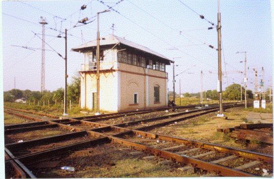 cabin_diamond_crossing_nagpur_2003.jpg