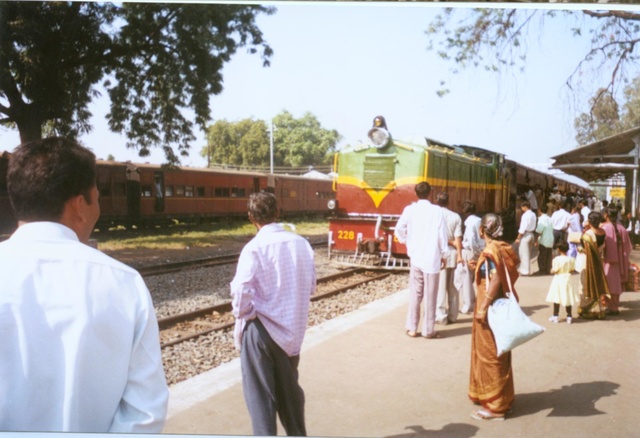 chindwara_nagpur_psgr_saoner_2003.jpg