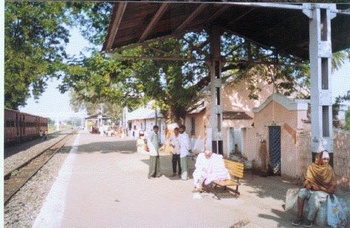 saoner_station_2003.jpg