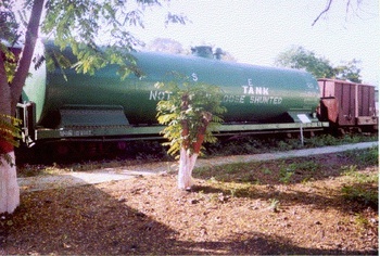 ng_oil_tanker_ng_museum_nagpur_2003.jpg