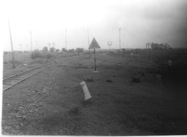 Garhi_Farukhnagar_tracks_2003.jpg