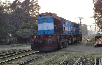 Lucknow's WDM-3D #11148 moving for some health check-up in the Charbagh workshop of NR on 30th January, 2012 evening (Santulan M
