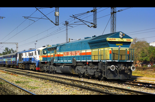 "Sabarmati (SBI) WDG-4 #12491" hauling the Dead link "Tuglakabad (TKD) WDP-3A #15540" of "14036" D