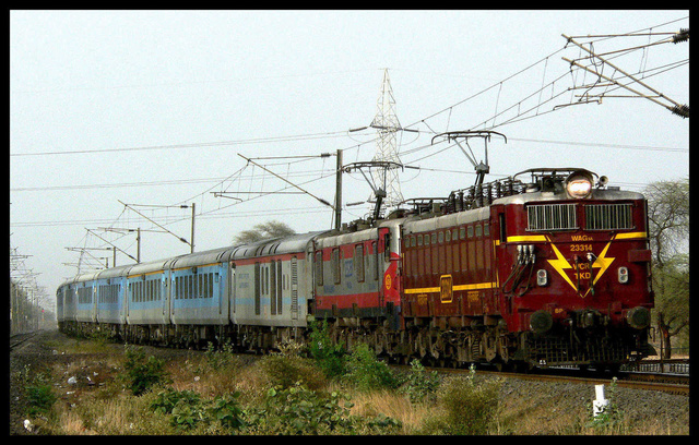 Bhopal Shatabdi _offlink