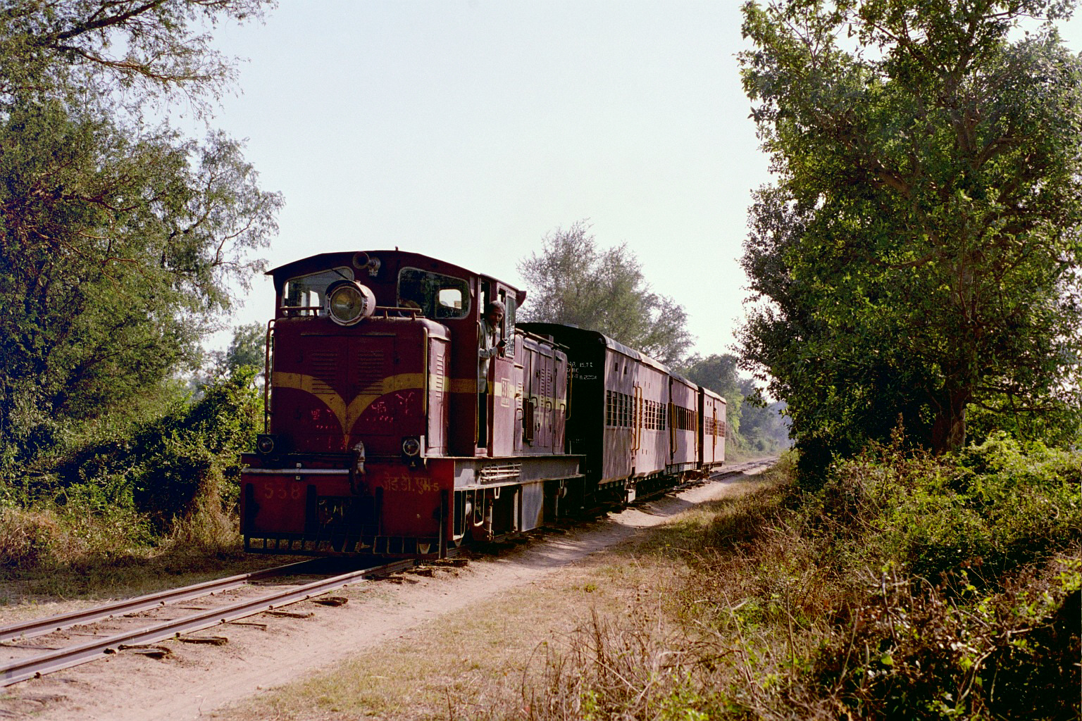 ZDM-5 538 - train paused for me to take a photo en route!