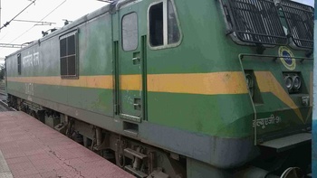 Lallaguda WAG-9 with High Capacity Parcel Vans at Chirala, Prakasam Dist., AP, SCR Zone (Jala Tarang)