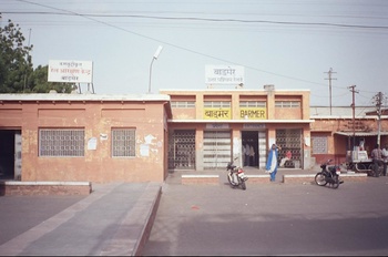 2 Barmer Station building still reminding MG days.JPG