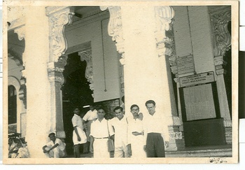 Dad with friends at Madras Egmore. 17Oct61. Uploaded by Arnab Acharya.