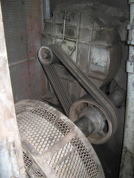Drive mechanism of radiator cooling blower fan-Resized