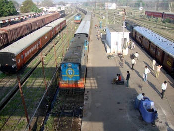 IZN YDM-4 # 6468 brings in Mailani Nepalganj Gonda passenger train into Gonda juunction