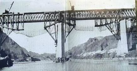 Another view of the Attock Bridge during reconstruction