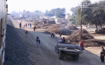 Village between Khanewal and Lodran