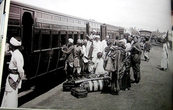 Passengers at Madurai, 1913