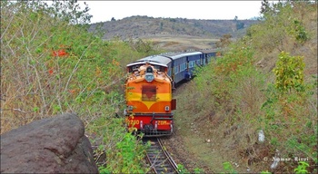 Train No 58851 Chhindwara - Nainpur  N.G. Passenger Negotiates over the Curve near Bithli Powered with N.G.'s Diesel Locomotive 
