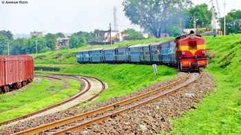 Train No 58840 Most Probably the Longest running narrow gauge train of India Jabalpur - Nainpur - Nagpur N.G. Passenger curving 